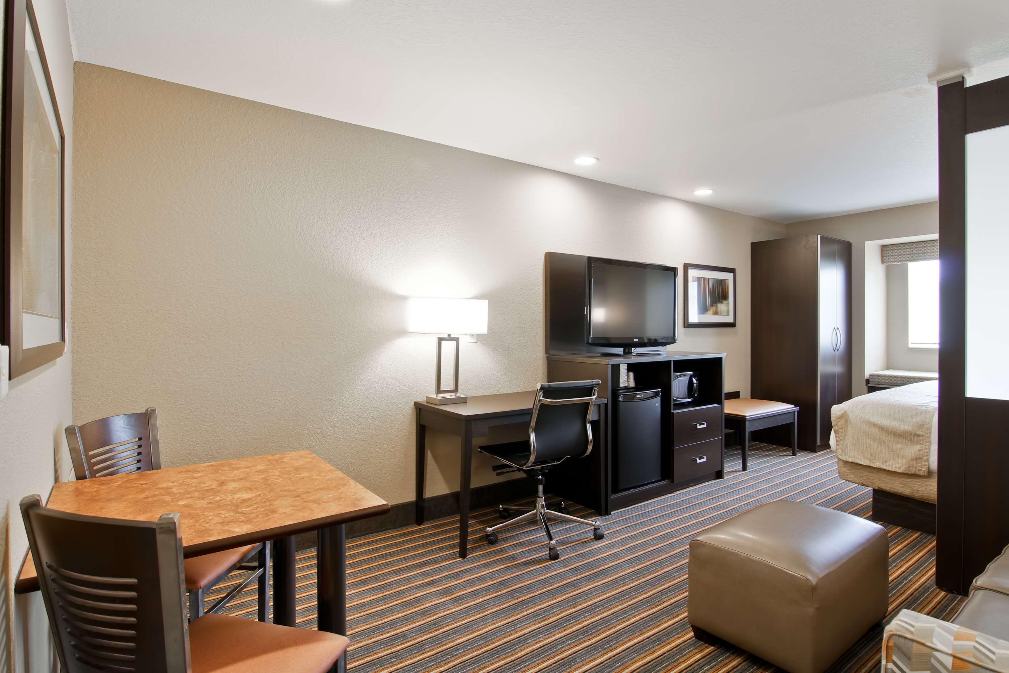 Best Western Plus Woodstock Inn & Suites Zewnętrze zdjęcie
