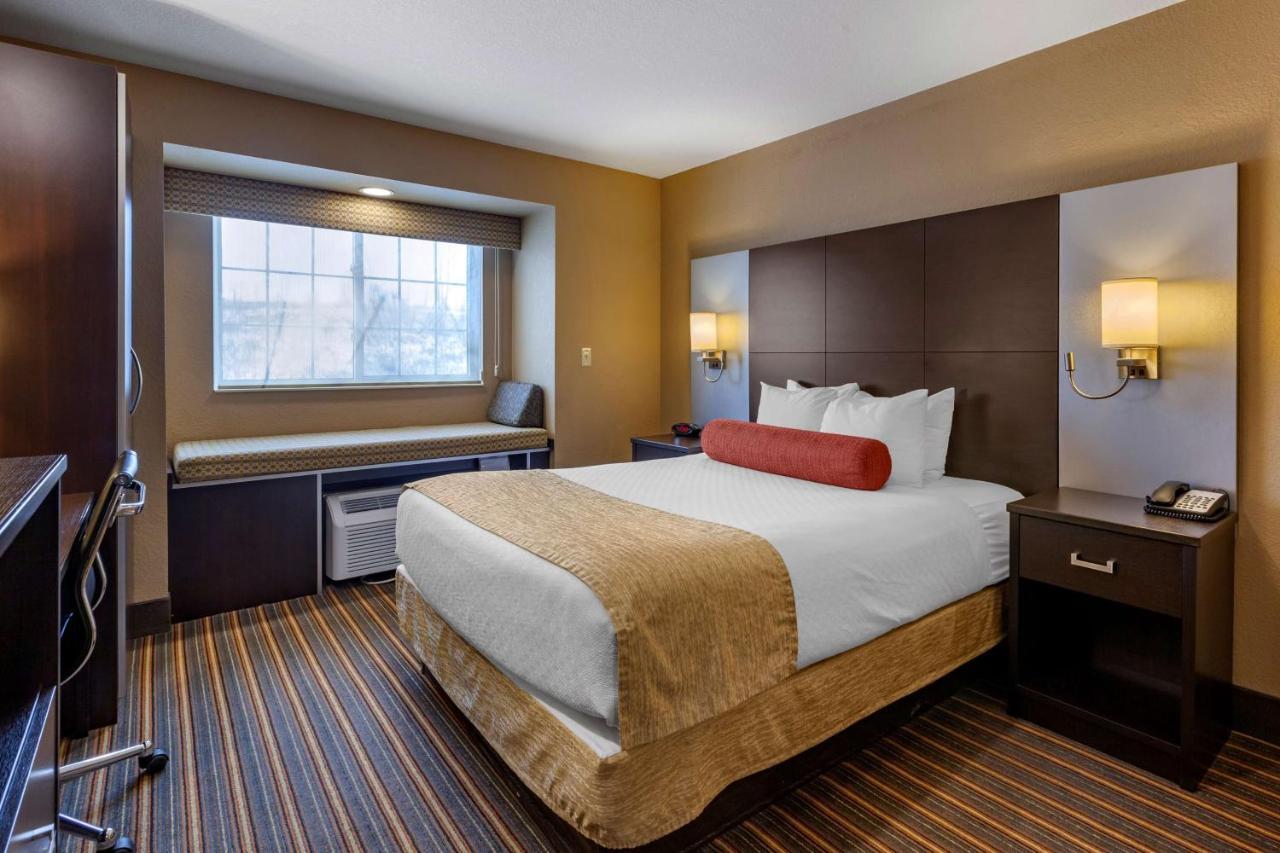 Best Western Plus Woodstock Inn & Suites Zewnętrze zdjęcie